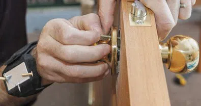Amber Locksmith Store Miami, FL 305-894-5972 - Install-new-lock